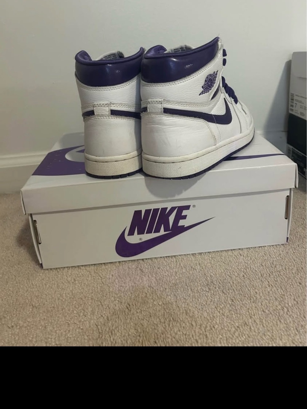 Air Jordan 1 High OG White/Court Purple Size 7 - Picture 4 of 6